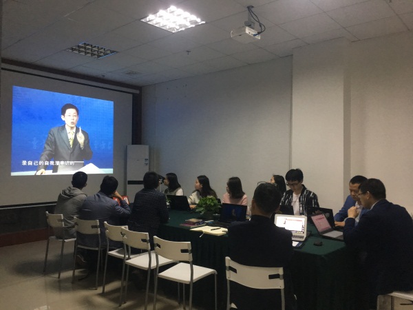 瓜瓜早課堂(139)-微笑,贊美,講故事! 瓜瓜早課堂(139)-微笑,贊美,講故事!