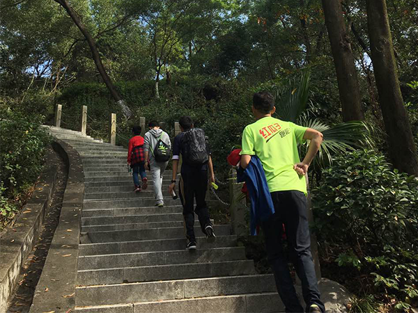 把企業(yè)凝聚在空氣里宣傳,猶如聽取蛙聲一片 把企業(yè)凝聚在空氣里宣傳,猶如聽取蛙聲一片